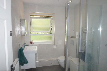 2 bedroom maisonette to rent - Photo 5