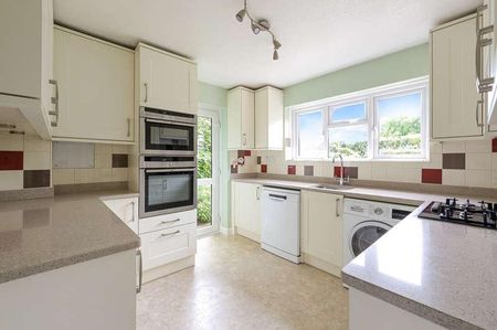 Cobham, KT11 - Photo 5