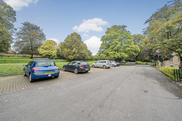 Connaught Mews, London, SE18 - Photo 1
