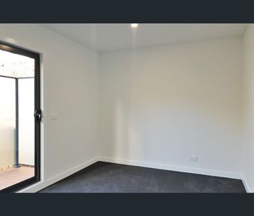 4/4 Albert Avenue, Oakleigh, Vic 3166 - Photo 4