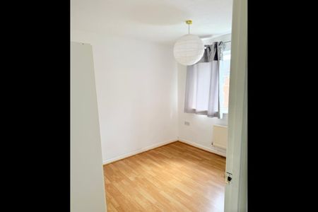 3 Bed End Terrace, Furlong Road, CV1 - Photo 3