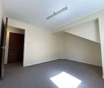 High Street, Bangor, Gwynedd, LL57 - Photo 3