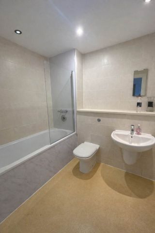 Quebec Building, Bury Street - Photo 5