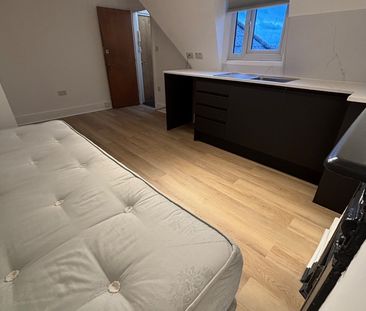 Bedsit, Sumatra Road, NW6 - Photo 5