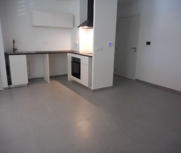 Appartement 2 pièces 42m2 MARSEILLE 12EME 836 euros - Photo 5