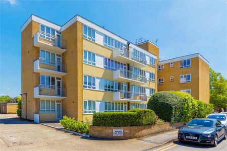 3 bedroom apartment to rent - Photo 2