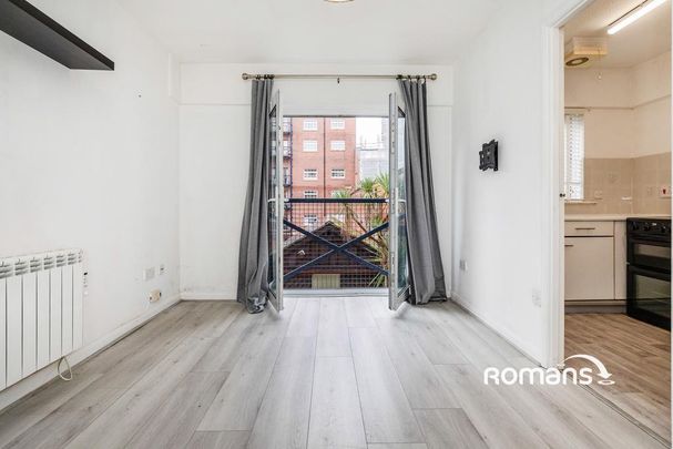 1 bedroom flat to rent - Photo 1