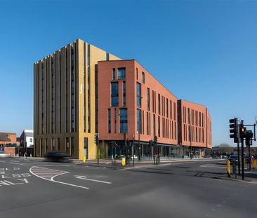 1 bedroom in a flat share to rent - Photo 3