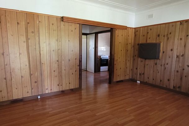 2 Bedroom House - Photo 1