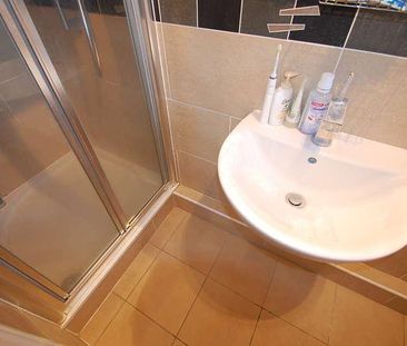 Oakley Grange, Burton Upon Trent, DE13 - Photo 2