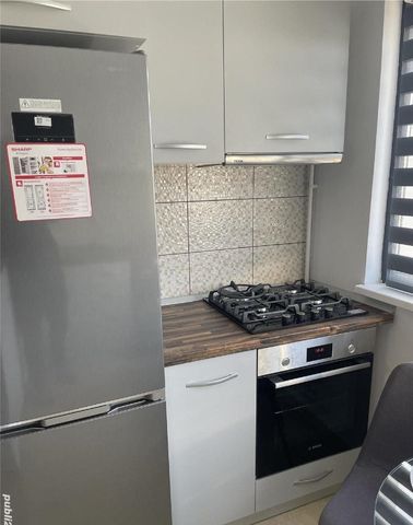 Garsoniera zona Unirii langa Metrou - Fotografie 3