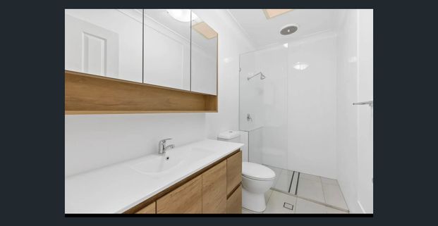 Neat and Spacious 3-Bedroom Townhouse in Morningside - Photo 1