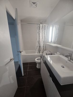 For Lease - 72 Esther Shiner Boulevard Unit# 222, Toronto, Ontario - Photo 1