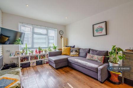 1 bedroom flat to rent - Photo 2