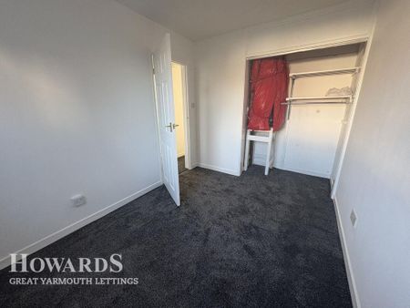 2 bedroom flat to rent - Photo 3