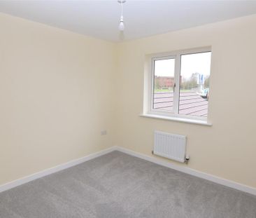 3 bedroom detached house to rent - Photo 2