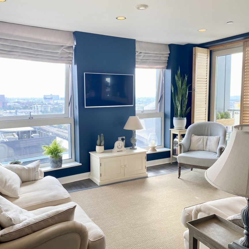 Blue, Medacity Uk, SALFORD - Photo 1