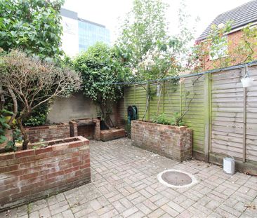 Manor Vale, Brentford, TW8 9JN - Photo 5