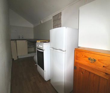 1 Bedroom Apartment To Let - Photo 2