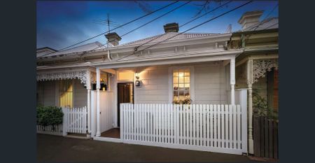 Stunning City Edge Victorian Home! - Photo 5