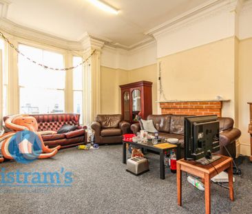 9 bed End Terraced House for Rent - Photo 1