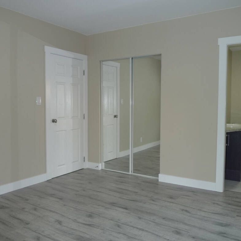 327 Laurentian Cres, Coquitlam (Main Level) - Photo 1