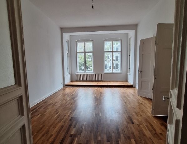 Altbaucharme trifft Wohnkomfort 4-Zimmer-Altbauwohnung in Wilmersdorf! - Foto 1