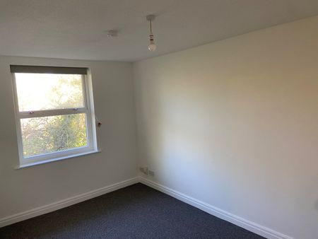 Studio Flat, Millstream Close, N13 - Photo 3
