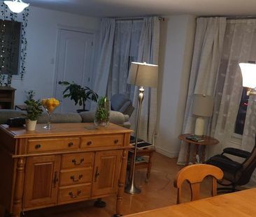Appartement 4 1/2 très beau et très éclairé situé au 2e étage - Photo 2