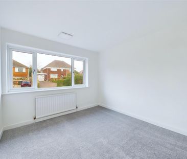 4 bedroom Semi-detached house to rent - Photo 6