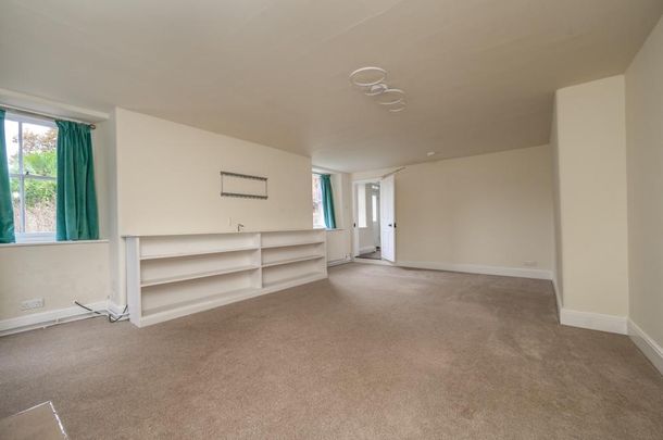 6 bedroom detached house to rent - Photo 1