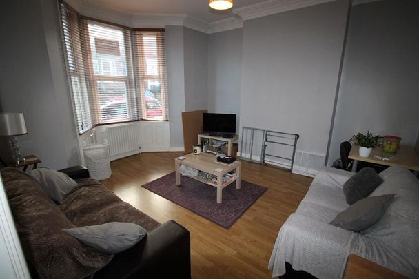 4 bedroom house to rent - Photo 1