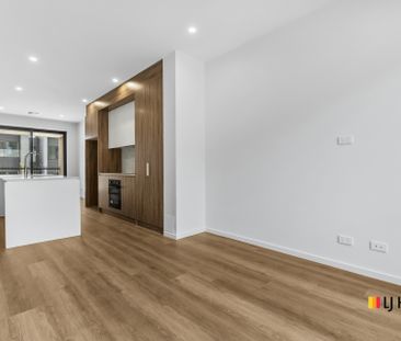 Townhouse In Central Location - Photo 6