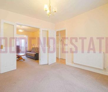 Wood End, Hayes, UB3 - Photo 2