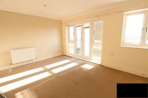2 Bed Flat, Portswood Road, SO17 - Photo 1