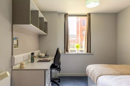 Silver Plus Ensuite - Photo 2