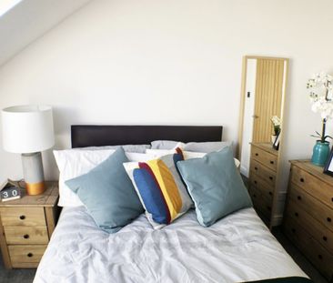 4 bed Apartment for Rent - Photo 5