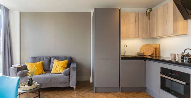 Studio Apartment (Large) - Photo 1