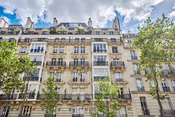 Location appartement, Paris 7ème (75007), 4 pièces, 106.52 m², ref 84697810 - Photo 1
