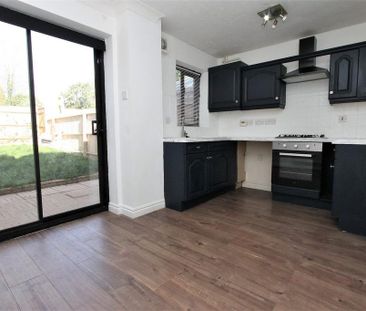 2 bedroom terraced house to rent - Photo 2