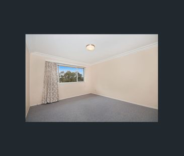 FAMILY HOME IN QUIET CUL-DE-SAC - Photo 6