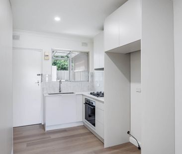 Sophisticated Living in Mile End - Photo 5