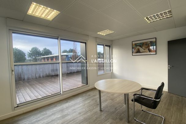 Bureaux partagés à louer - Photo 1