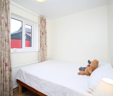 2 bedroom semi-detached bungalow to rent - Photo 4