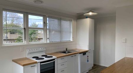 3 Bedroom, Levin - Photo 3