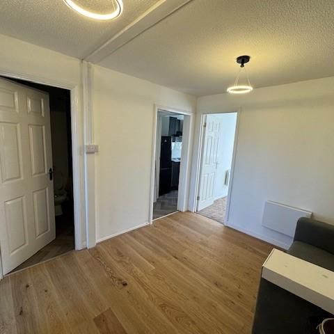3 bedroom apartment to rent - Photo 1