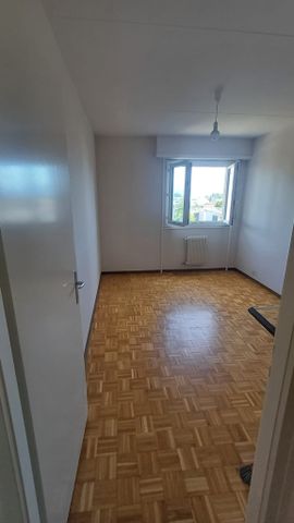 Appartement de 2 pièces au 5ème étage avec balcon à Renens - Photo 2