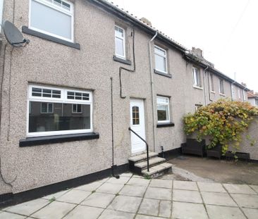 3 Bedroom Mid Terraced House - Photo 6
