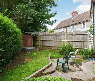6 bedroom semi-detached house to rent - Photo 2