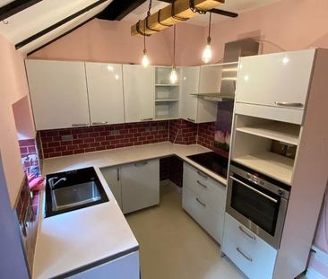 2 bedroom semi-detached house to rent - Photo 5